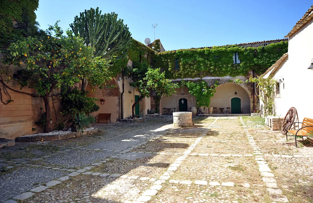 Baglio Siciliamo Country House-1
