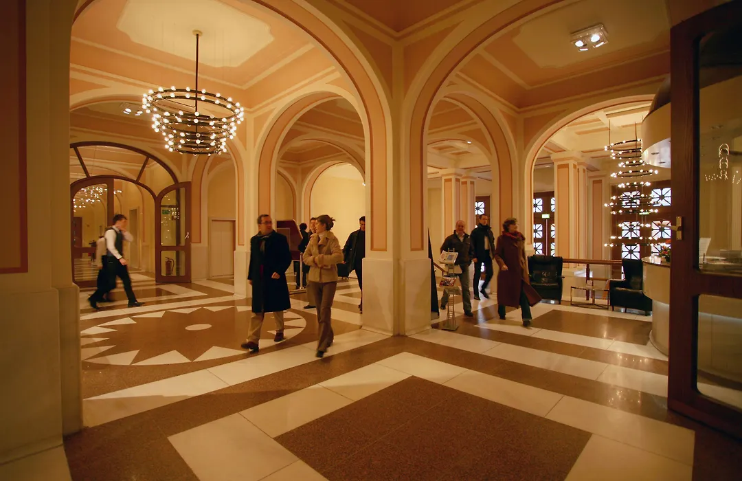 Kasino Hotel-1