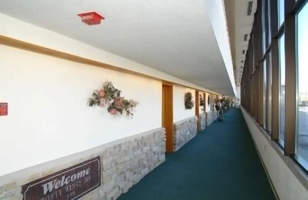 Forty Winks Inn-1