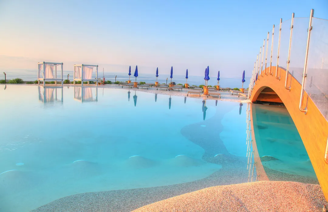 19 Summer Suites-1