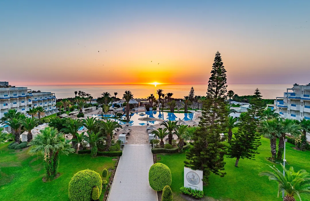 Sentido Bellevue Park-1