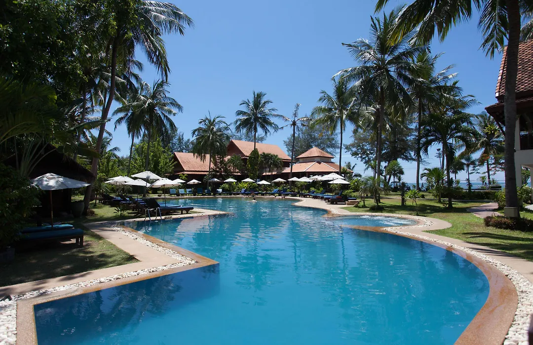 Coral Hotel Bangsaphan-1