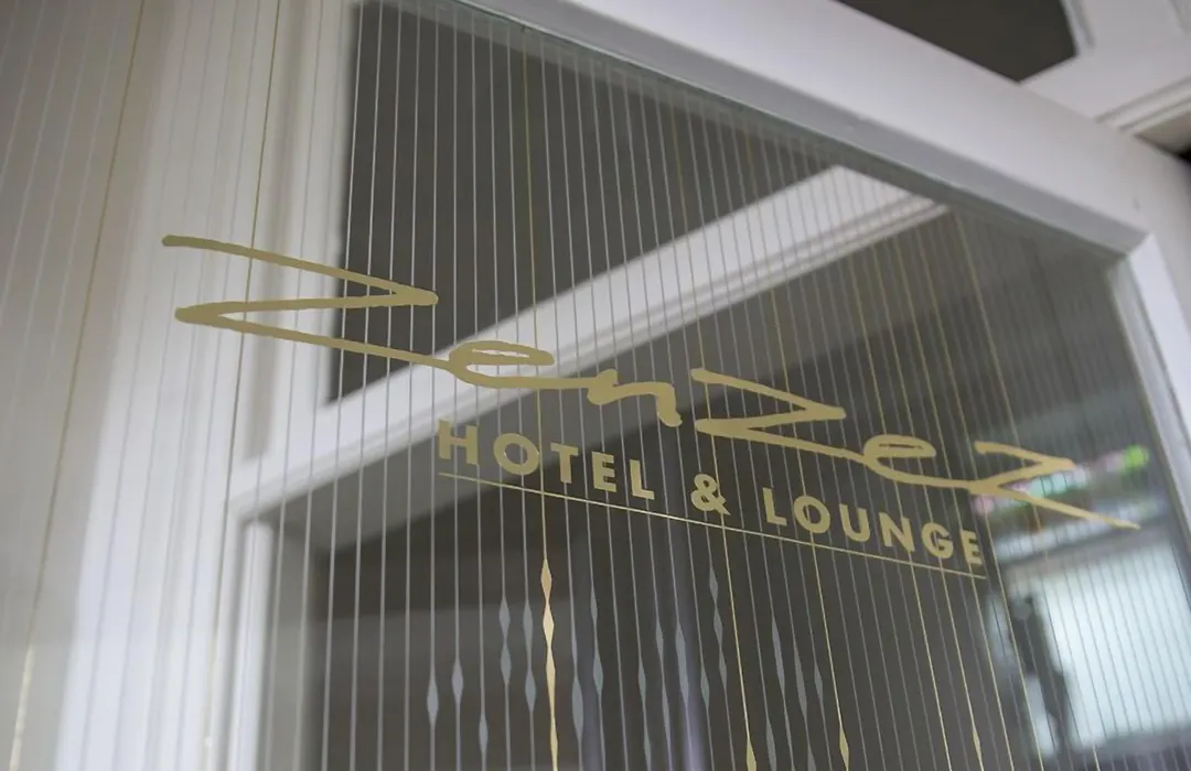 Zenzez Hotel & Lounge-1
