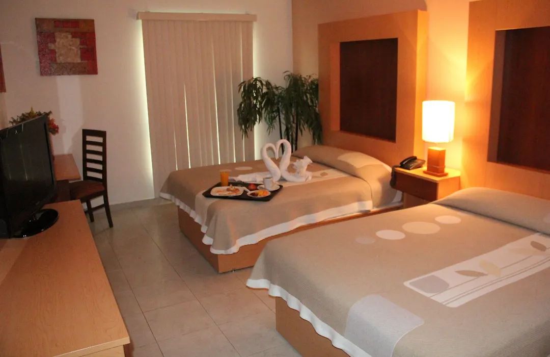 Hotel Real Zapopan-1