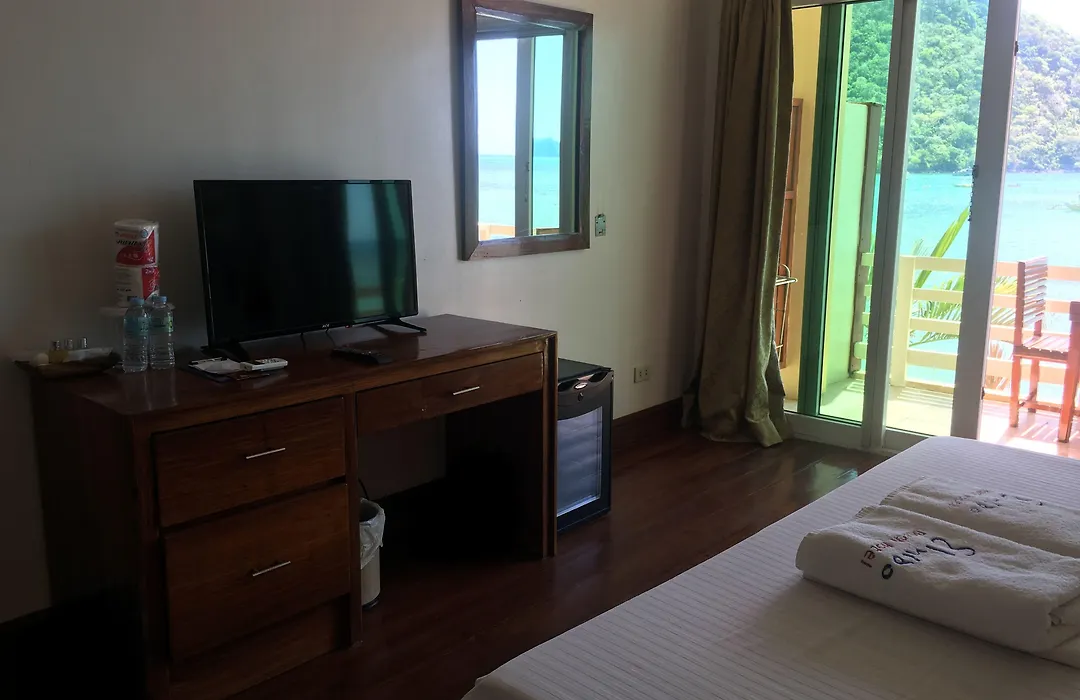 El Nido Beach Hotel-1