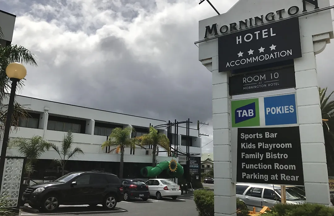 Mornington Hotel-1