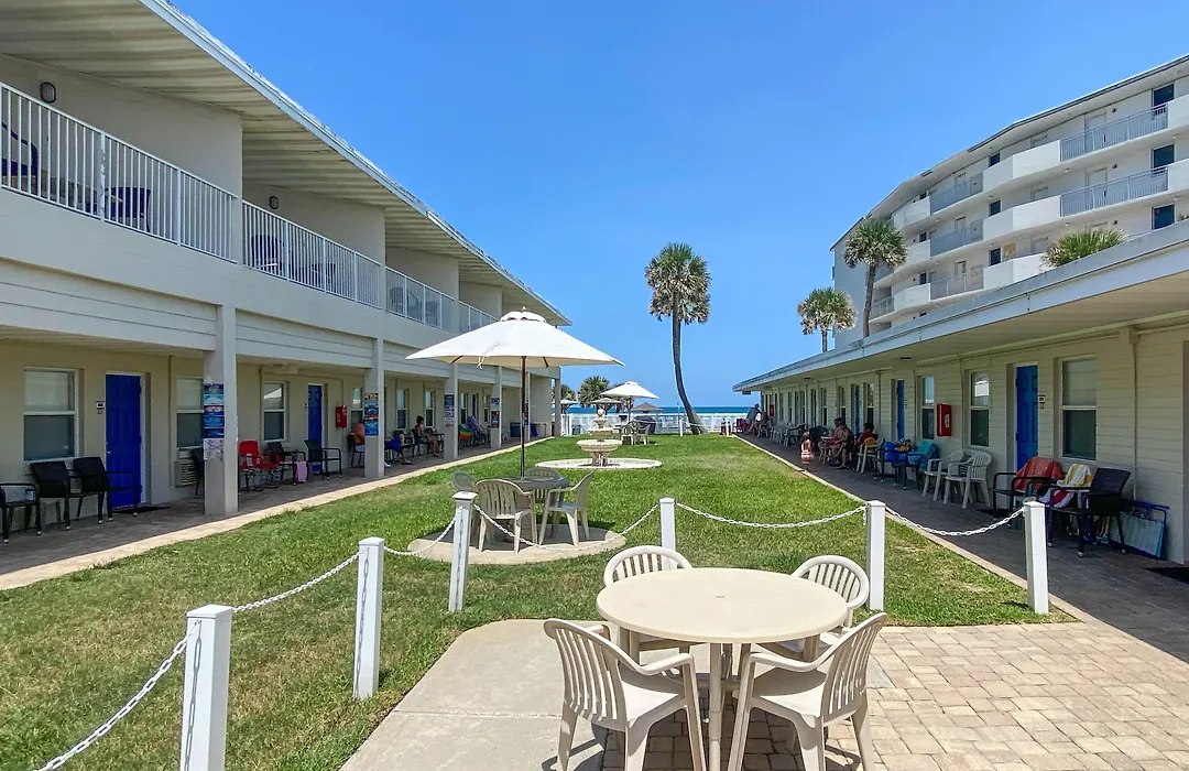 Ocean Court Beachfront Hotel-1