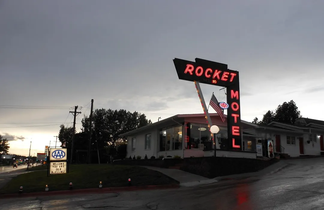 Rocket Motel-1