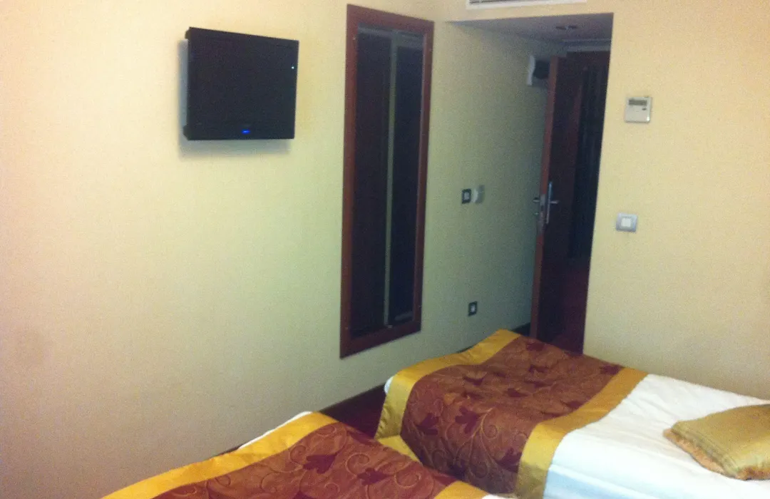 Hotel Linda-1