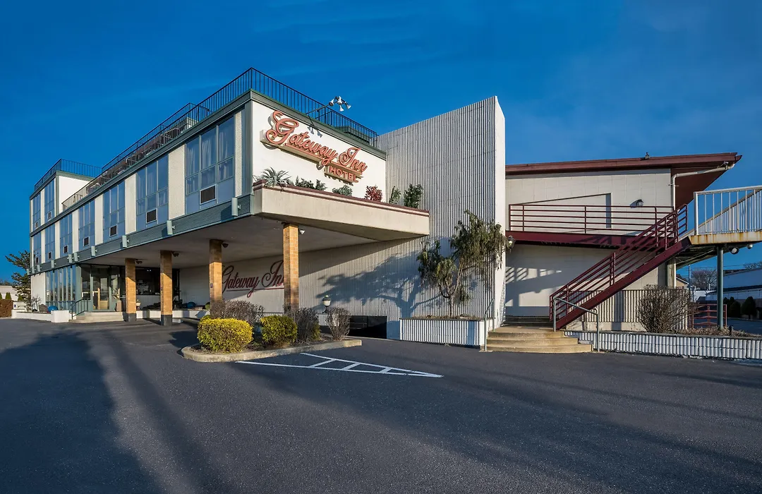 Gateway Inn-1