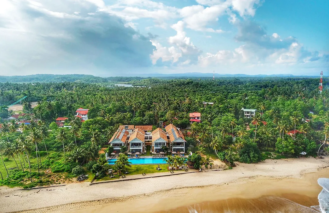 Sri Sharavi Beach Villas & Spa - With 43 Metre Saltwater Infinity Pool-1