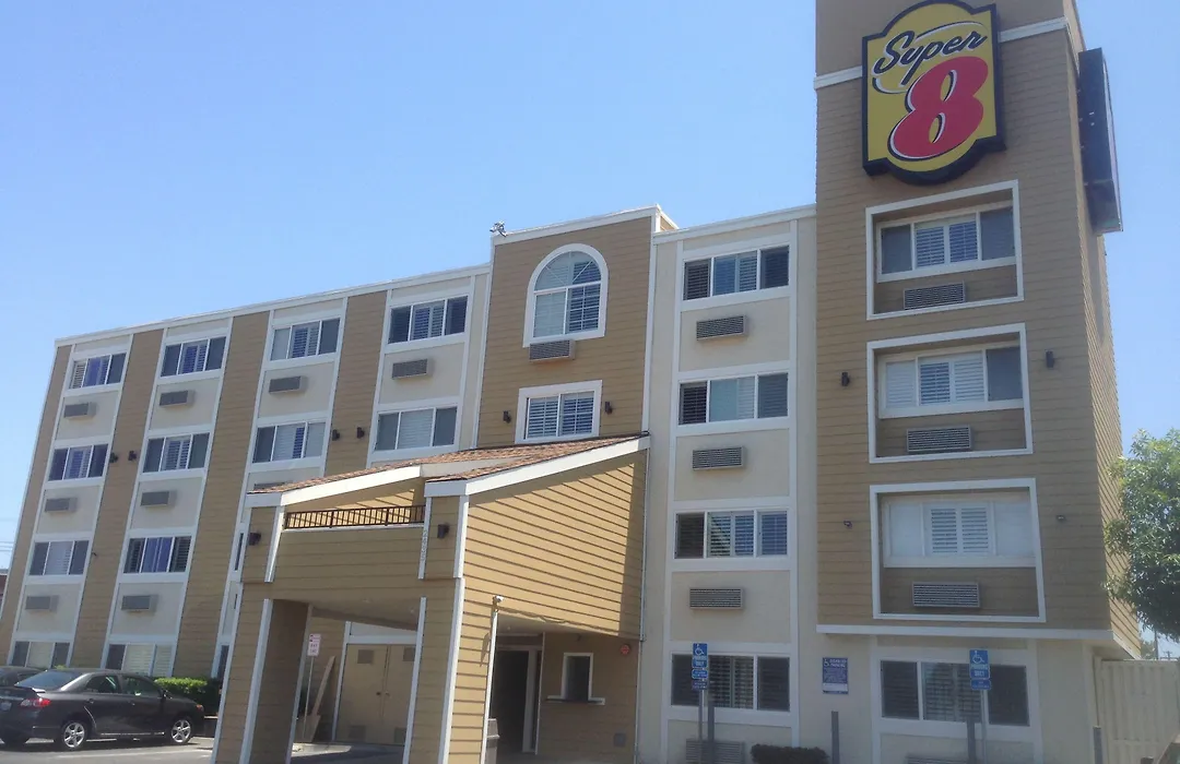 Super 8 By Wyndham National City Chula Vista-1