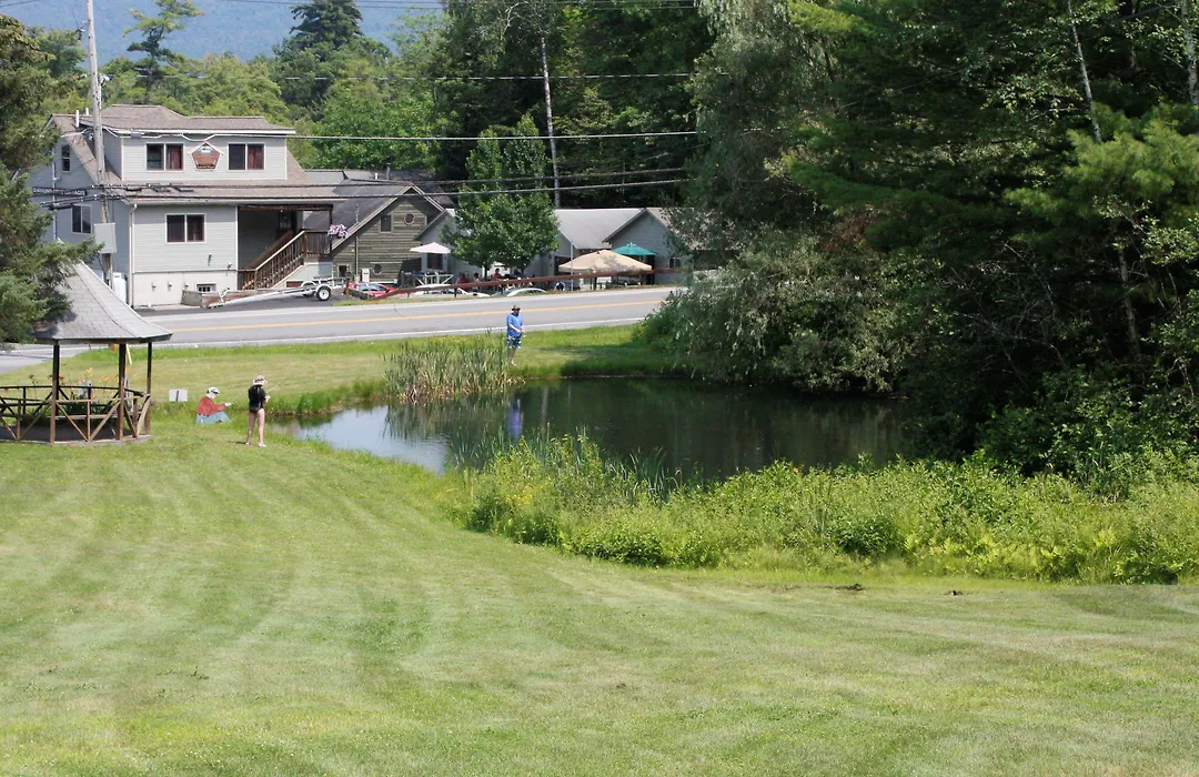 Hill View Motel And Cottages-1