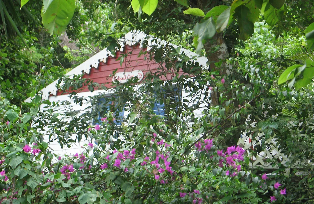 El Momo Cottages-1