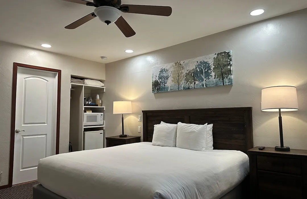 Bluebird Inn-1