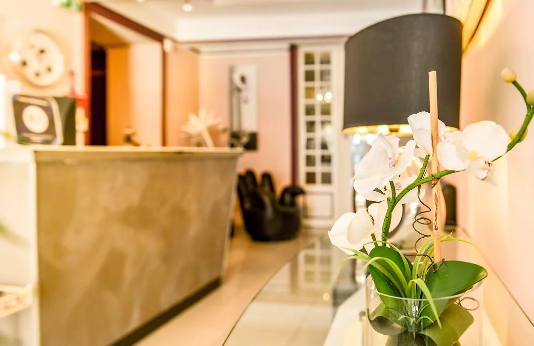 Logis Hotel Restaurant Residence-1