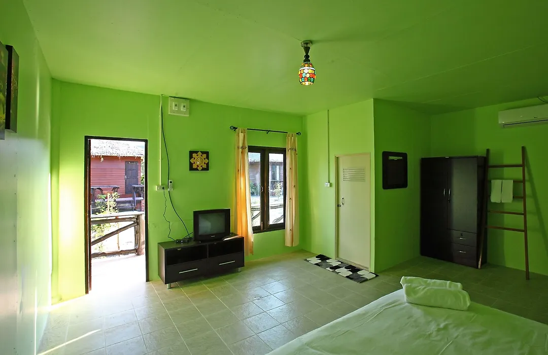 Pp Red Tuna Hut-1
