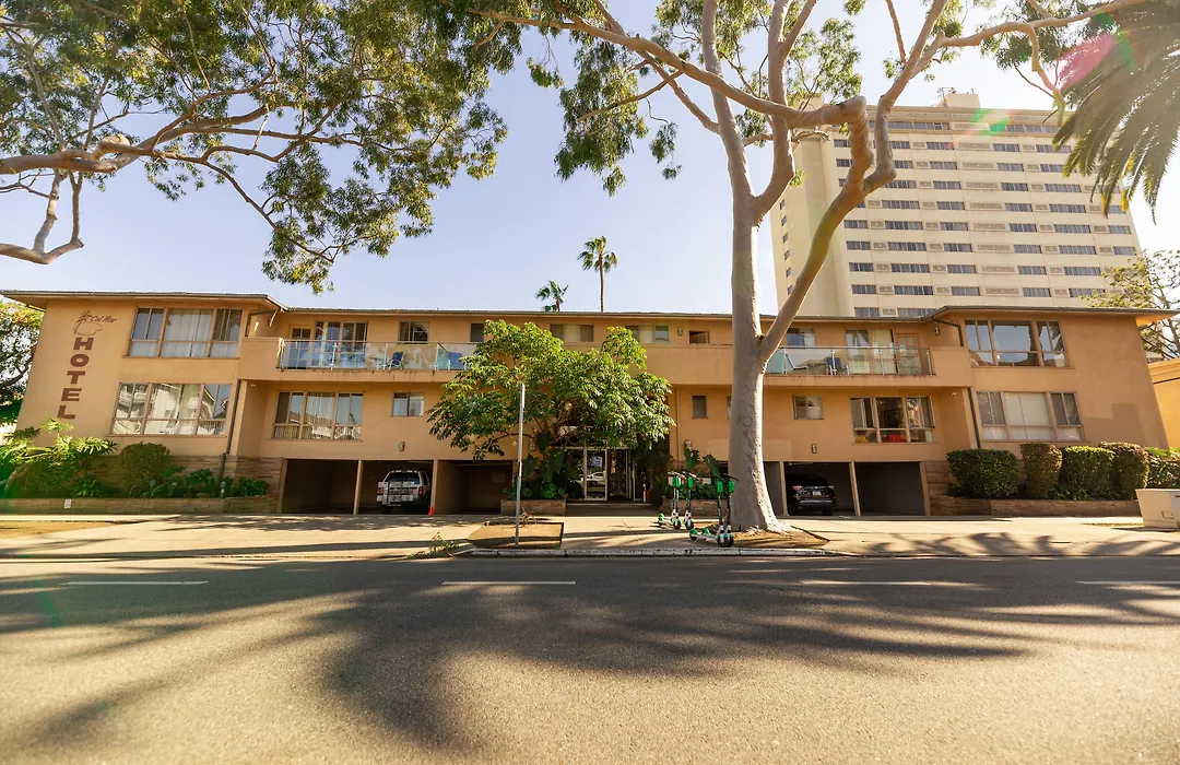 Cal Mar Hotel Suites-1