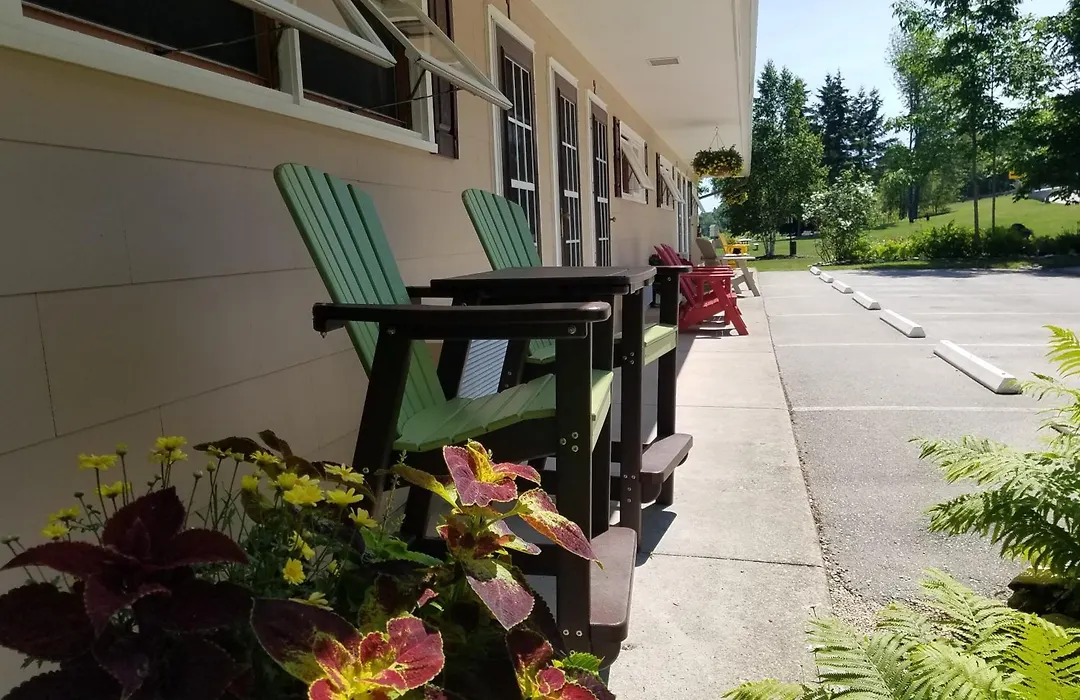 Square Rigger Harbor Motel-1