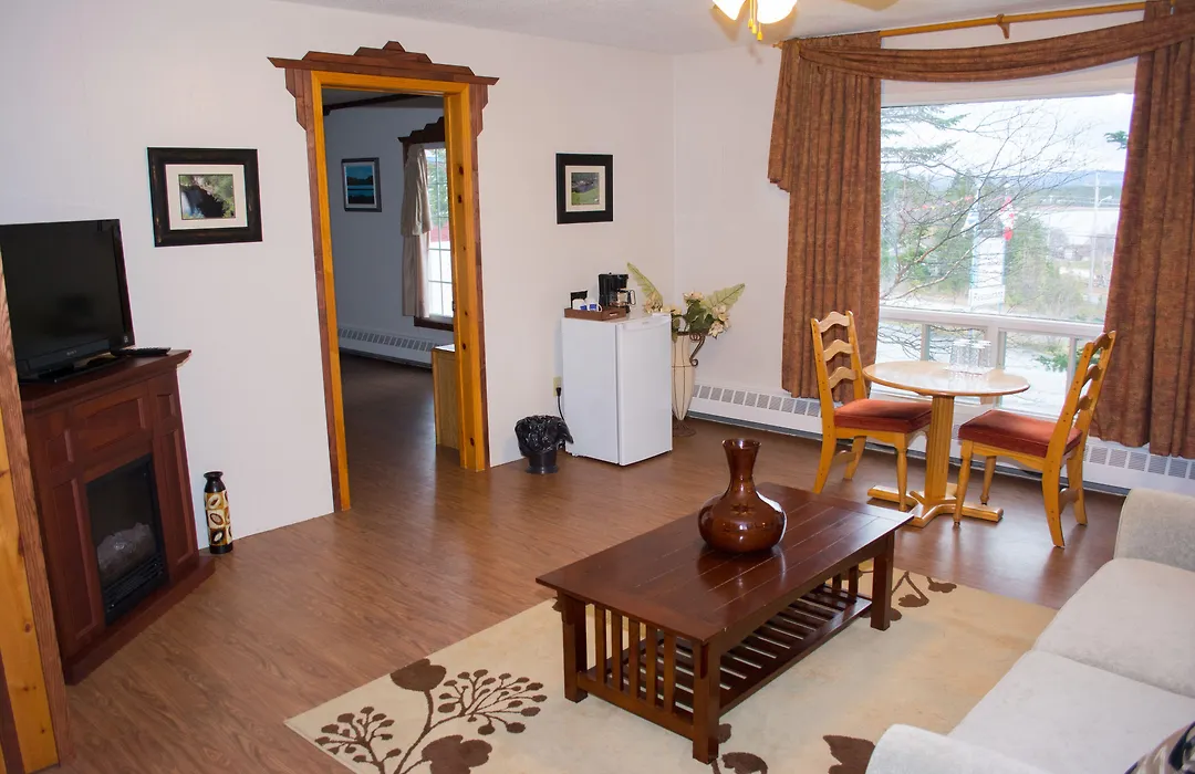 Mayflower Inn-1