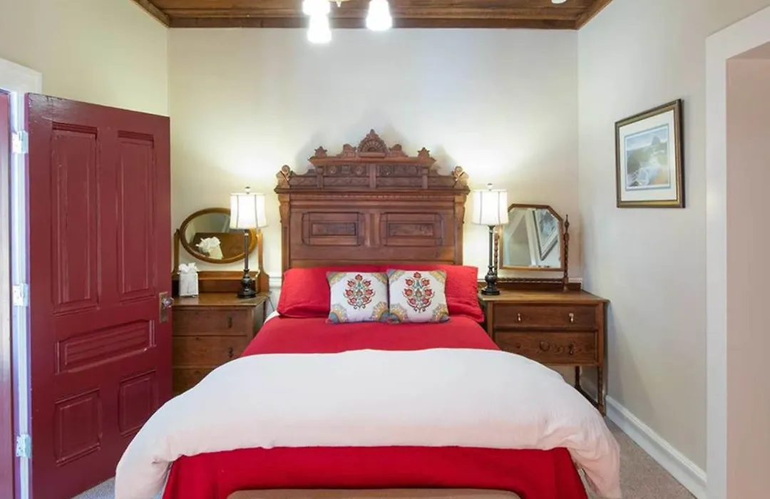 Jenner Inn-1