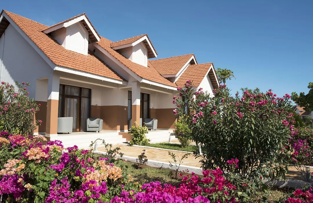 Azao Resort & Spa-1