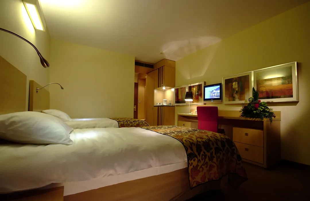 Hotel Hp Park Poznan Malta-1