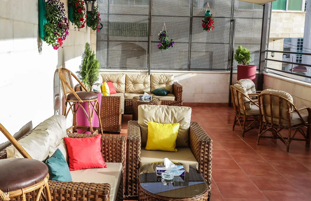 Nishan Hotel-1
