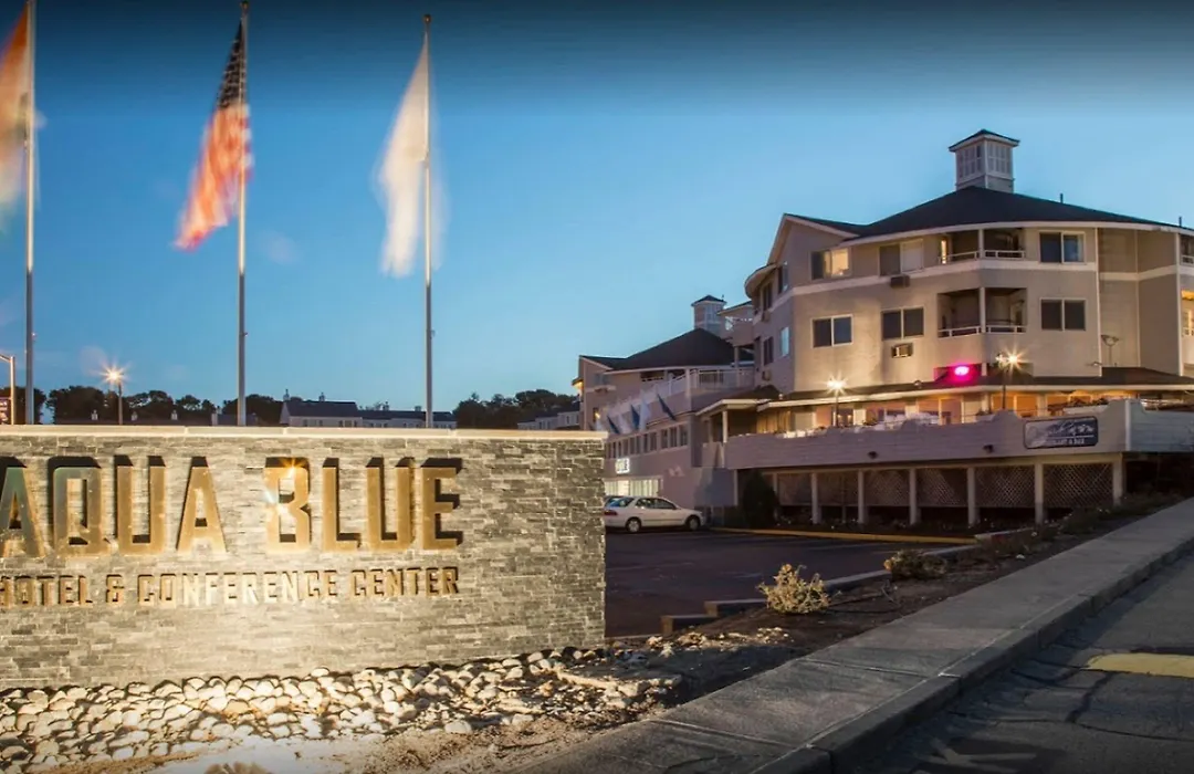 Aqua Blue Hotel-1