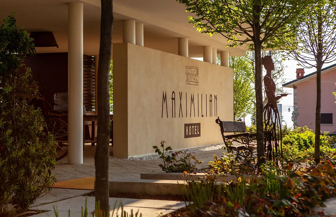 Hotel Maximilian-1