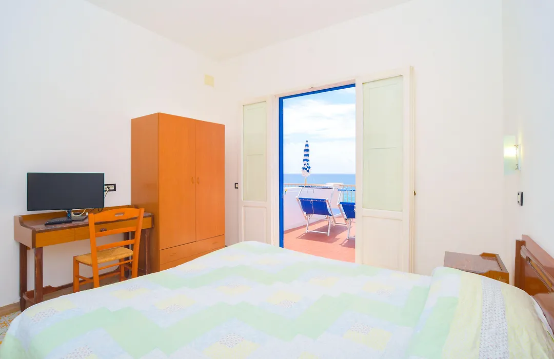 Hotel Regina Del Mare-1