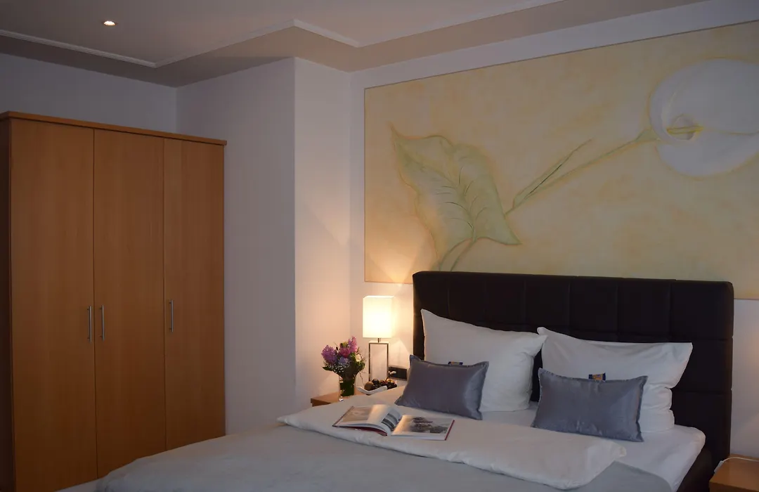 Landhotel Zum Kronprinzen-1