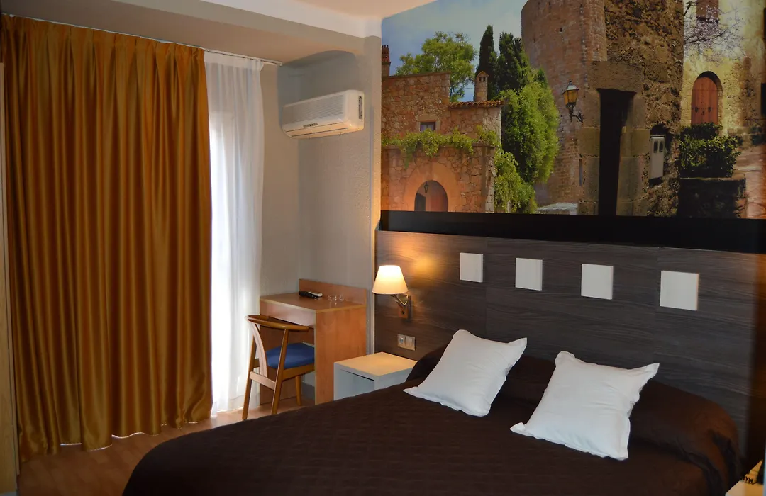 Hotel Ciutadella-1