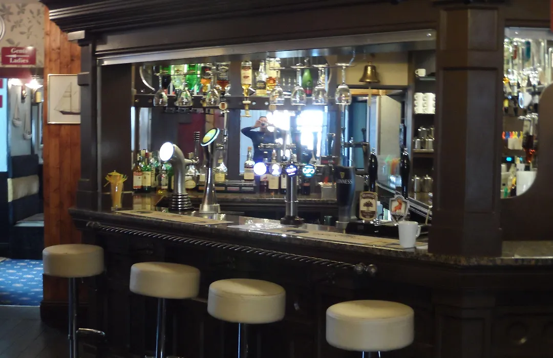 Schooner Hotel-1