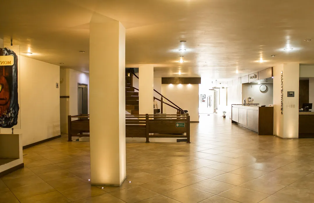 Hotel El Monte-1