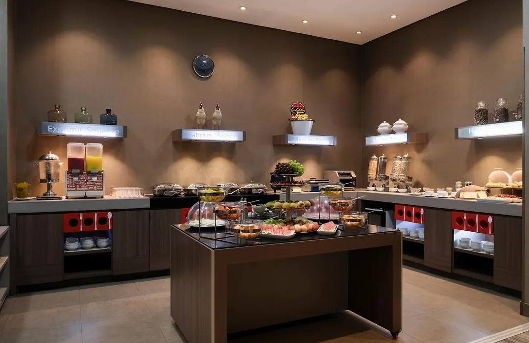 Hampton By Hilton Cartagena-1