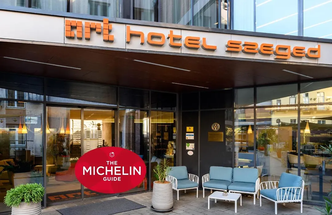 Art Hotel Szeged-1