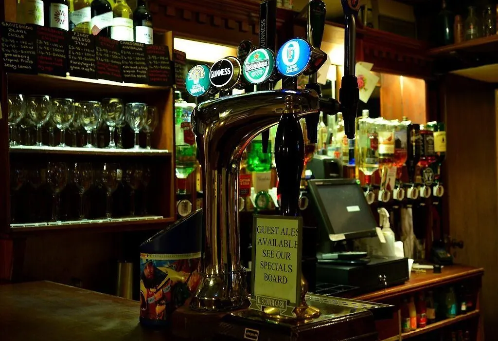 Crown Hotel-1