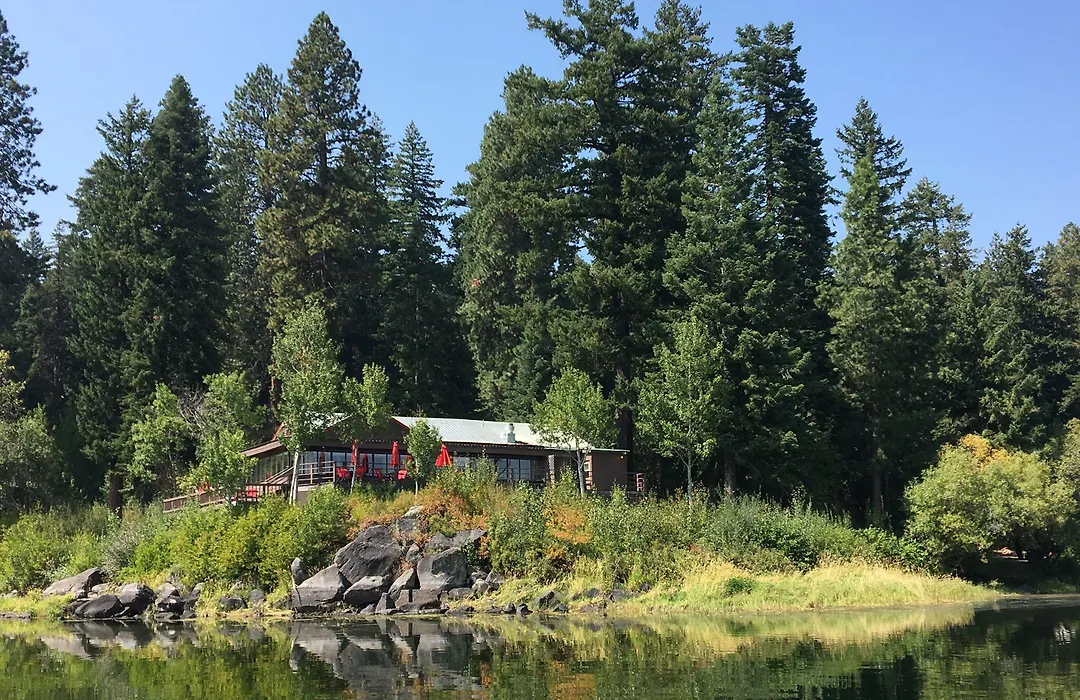 Crater Lake Gateway-Rocky Point Resort-1