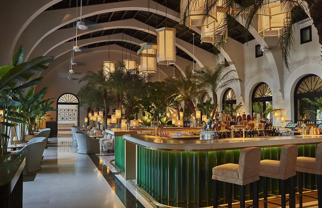 Four Seasons Hotel At The Surf Club-1