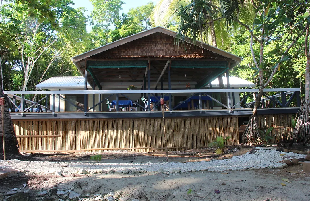 Evis Resort At Nggatirana Island-1