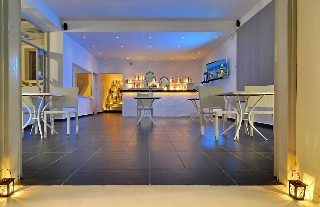 Hotel Adamas-1