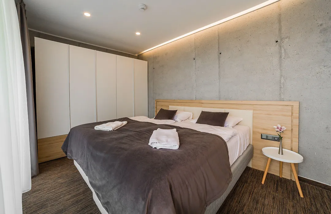 Hotel Dolphin - Adult Friendly-1