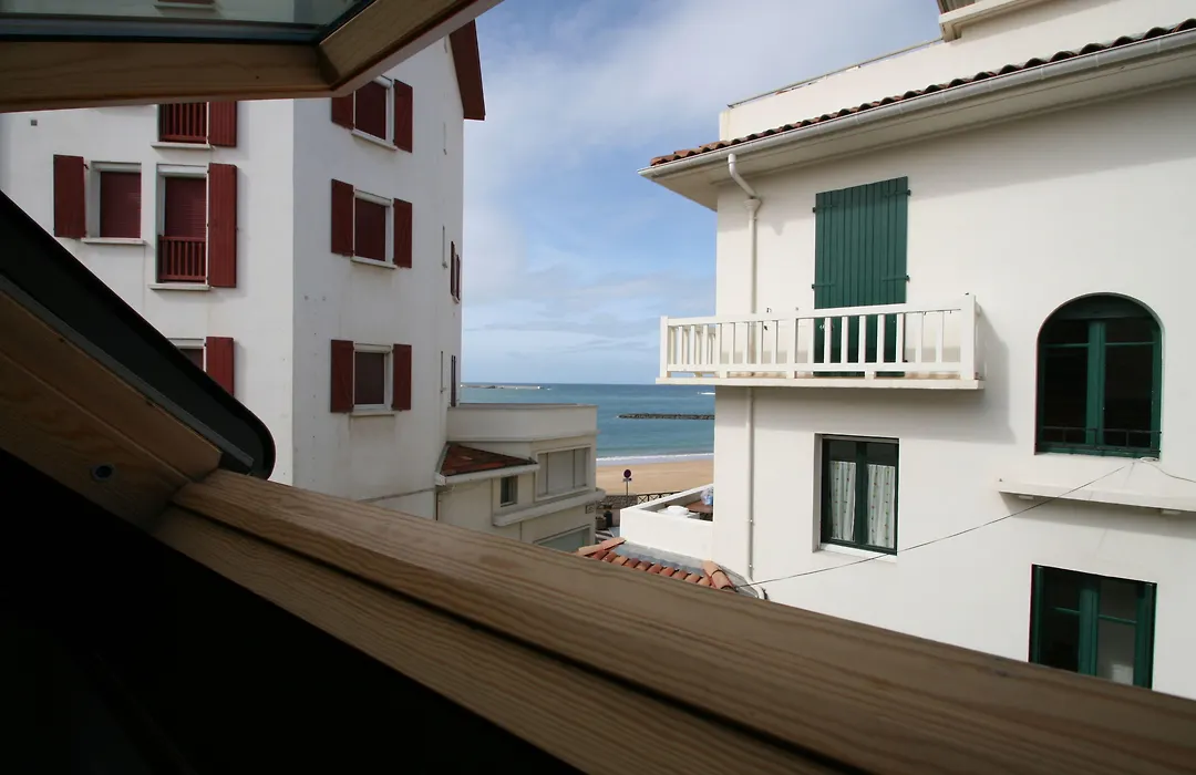 Le Petit Hotel-1