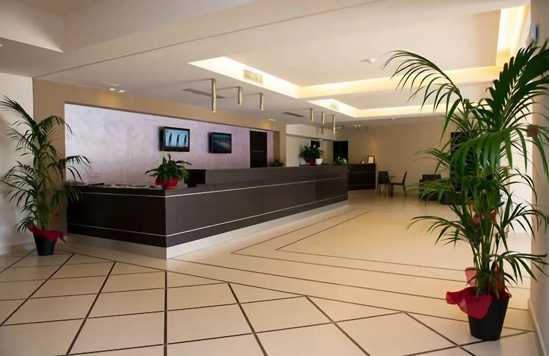 Elihotel-1