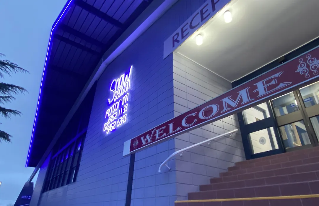 Snow Season Motor Inn-1