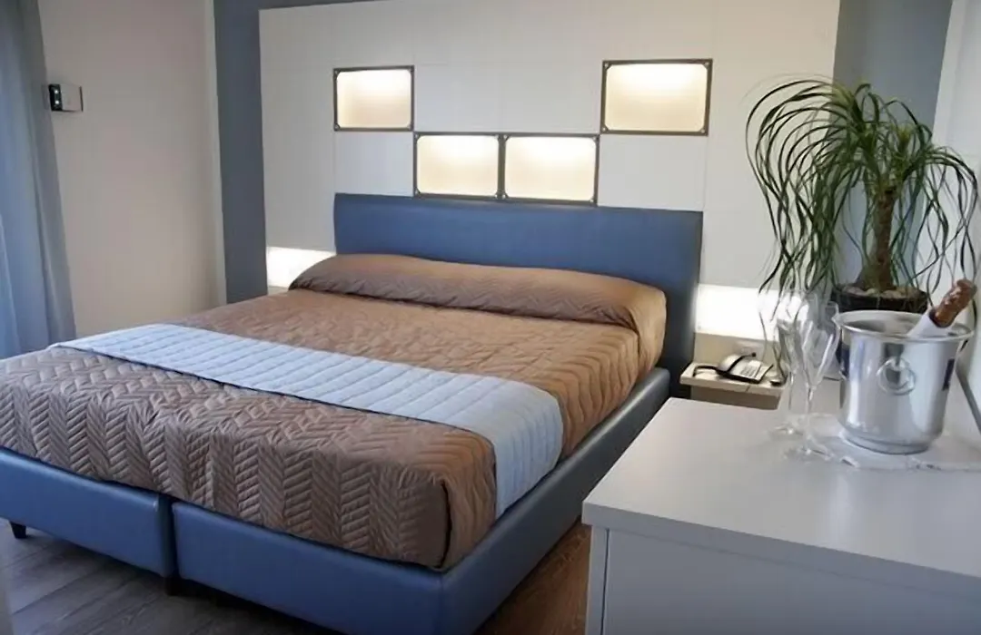 Hotel Dante-1