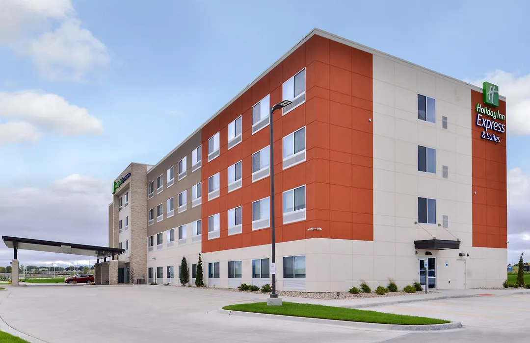 Holiday Inn Express & Suites - Kansas City - Lee'S Summit By Ihg-1