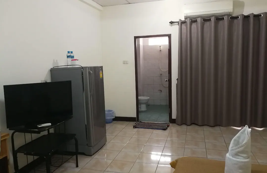 Soi 5 Apartment-1