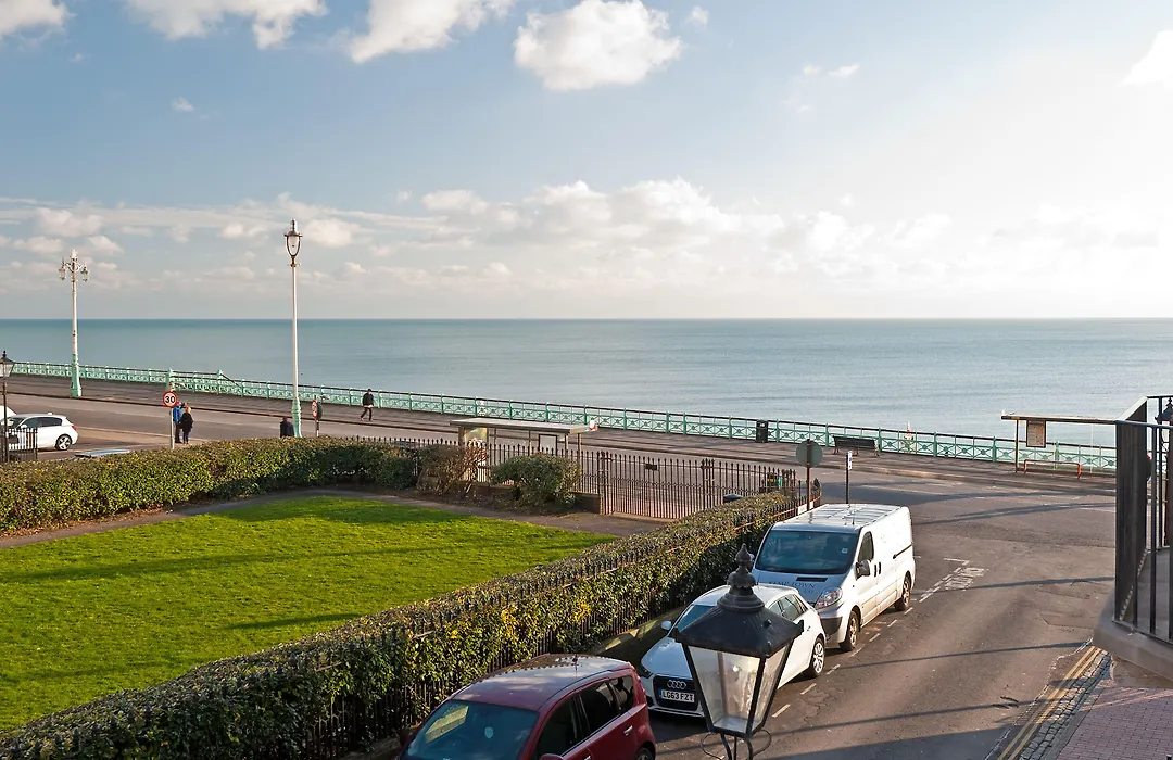 Hamptons Brighton-1